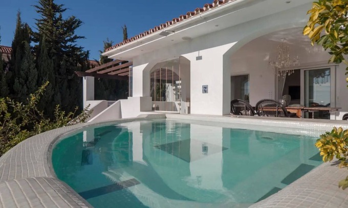 Torreblanca House | Hilltop Jacuzzi House: Guest Rated 9.6 with Hot Tub & Pool