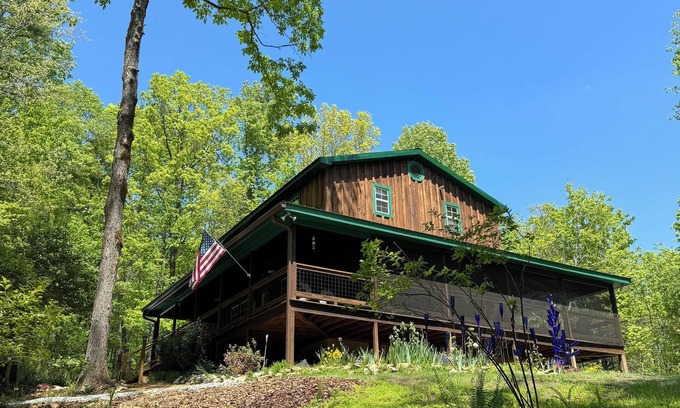 Ellijay Cabin | Experience Hilltop Retreat at Misty Morning Lake Resort