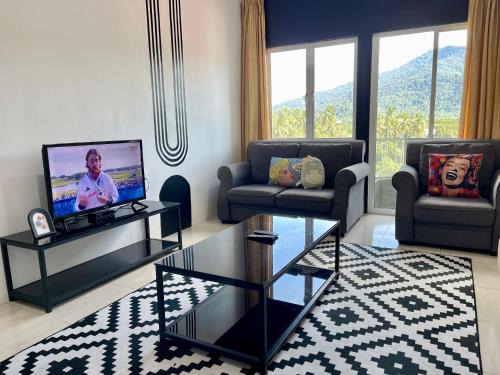 Kuah Apartment | Relax at Hillview Cube with Rooftop Pool & Ocean Views