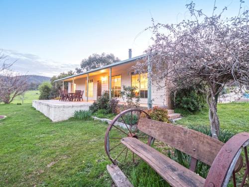 Strath Creek House | Experience Hillview at Halls on Falls Homestead, 4-Star Bliss