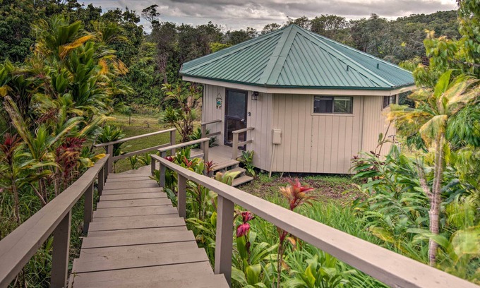 Hilo Apartment | Romantic Hilo Couples Retreat Near Honoli'i Beach