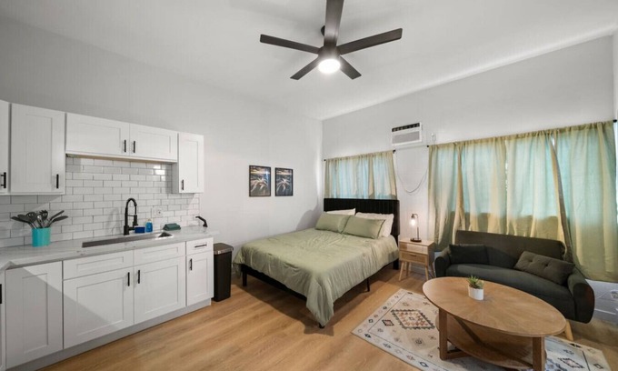 Hilo House | Hilo Haven - Studio Home Hideout