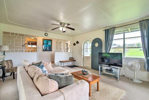 Hilo House | Convenient Hilo Home Base Near State Park and Beach!