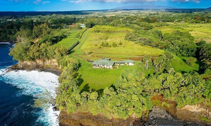 Papaikou House | Secluded Oceanfront Estate in Hilo with Pool and Spa