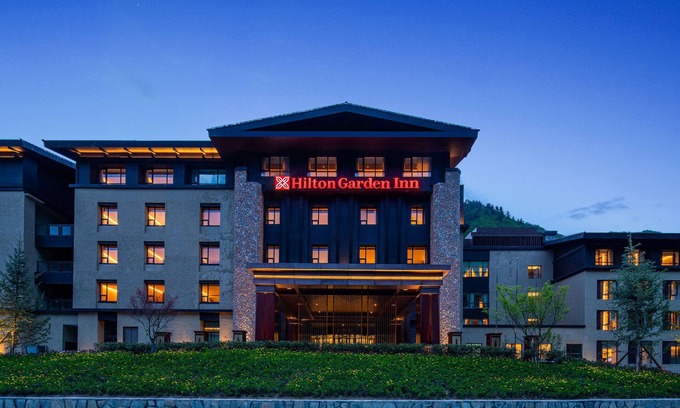 Jiuzhaigou Hotel | Discover Hilton Garden Inn Jiuzhaigou: 9.4/10 Guest Rated