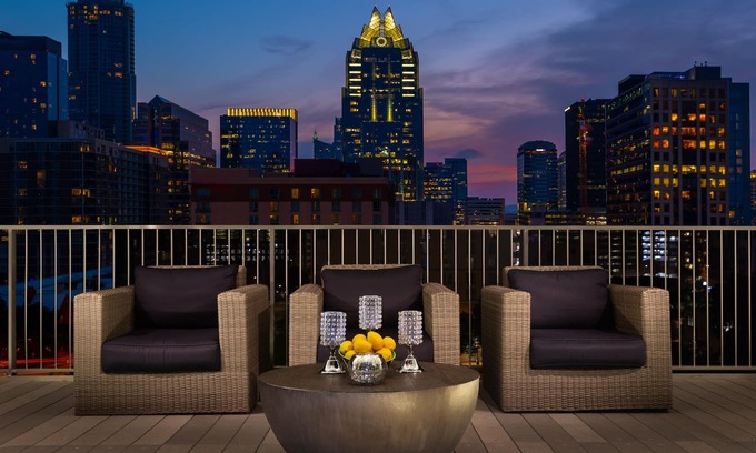 Waller Creek District Hotel | Relax at Hilton Austin: Family-Friendly Stay with Pool & Spa