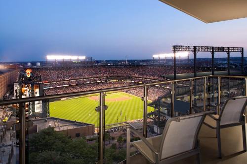 Downtown West Hotel | Discover Hilton Baltimore Inner Harbor: Pet-Friendly Retreat