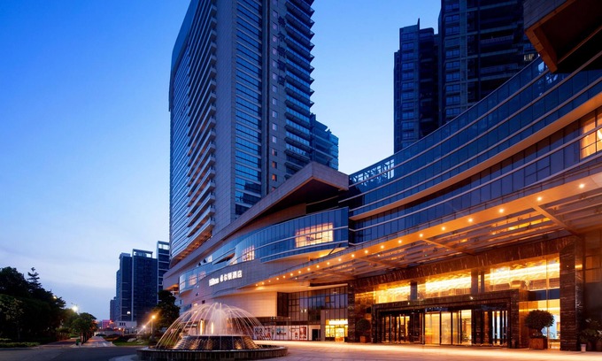 Chancheng Hotel | Elegant Stay at Hilton Foshan with Pool and Spa Access