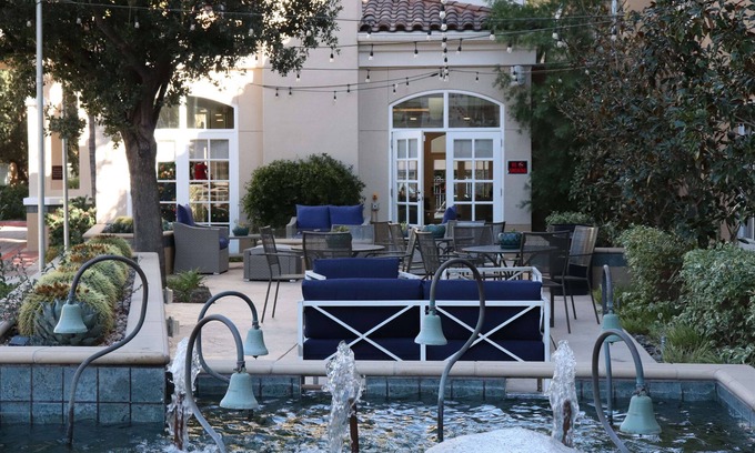 Calabasas Hotel | Inviting Hilton Garden Inn Calabasas with Pool & Spa