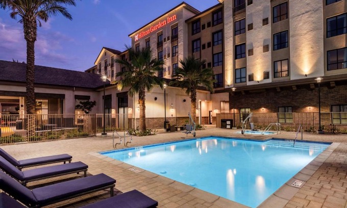 Westmont Hotel | Cozy Hilton Garden Inn Pomona: Pet-Friendly with Pools