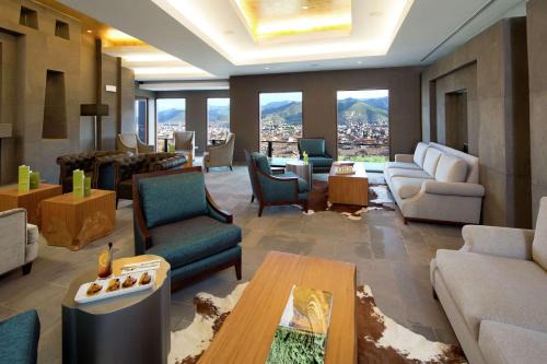 Santa Ana Hotel | Experience the Hilton Garden Inn Cusco: Pet Friendly & Spa