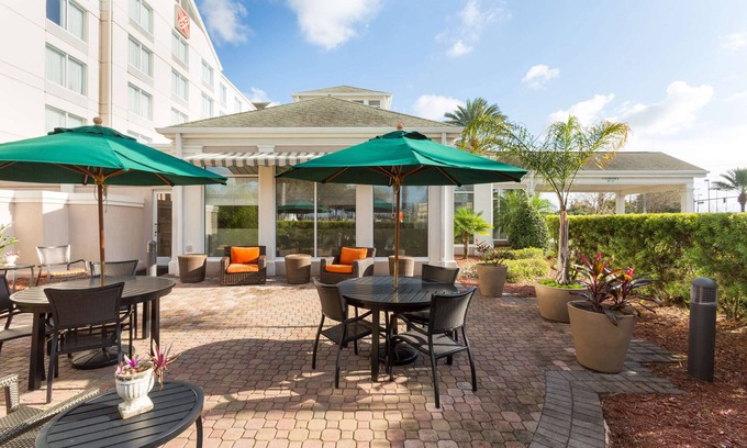 Daytona Beach Hotel | Relaxing Retreat at Hilton Garden Inn Daytona Beach Airport