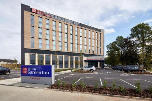 Doncaster Hotel | Pet-Friendly Stay at Hilton Garden Inn Doncaster Racecourse