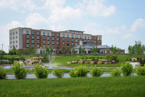 Exton Hotel | Relax at Hilton Garden Inn Exton-West Chester with Pool Access