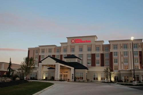Findlay Hotel | Discover Hilton Garden Inn Findlay: Pet-Friendly Retreat