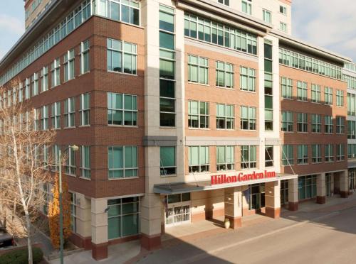 Ithaca Hotel | Discover Hilton Garden Inn Ithaca: Pet-Friendly Retreat