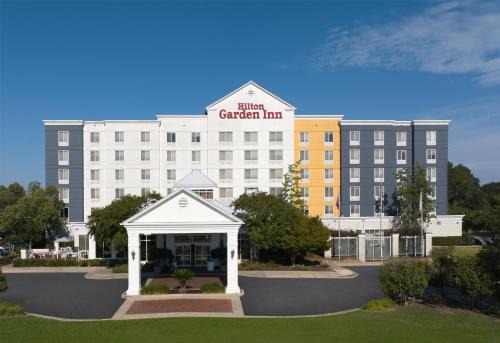 Meridian Hotel | Discover Comfort at Hilton Garden Inn Meridian with Pool Access
