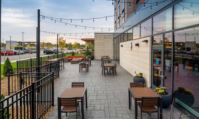 Brookfield Hotel | Top-Rated Hilton Garden Inn Milwaukee Brookfield Awaits You