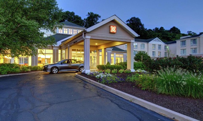 Norwalk Hotel | Pet-Friendly Comfort at Hilton Garden Inn Norwalk