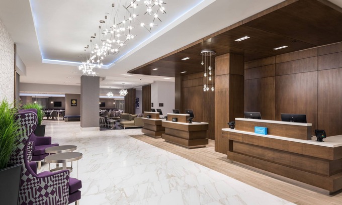 Byward Market - Parliament Hill Hotel | Discover the Hilton Garden Inn Ottawa Downtown Experience