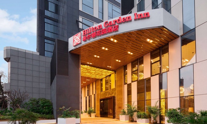 Shajing Hotel | Elegant 4-Star Hilton Garden Inn Shenzhen Bao'an Awaits