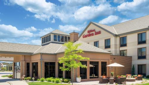 Sioux City Hotel | Relaxing Retreat at Hilton Garden Inn Sioux City Riverfront