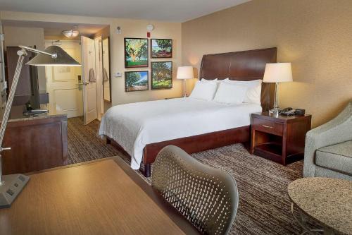 Airport Township Hotel | Convenient Hilton Garden Inn St. Louis Airport Stay