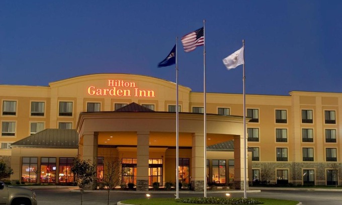O'Fallon Hotel | Relax at Hilton Garden Inn St. Louis Shiloh/O'Fallon IL