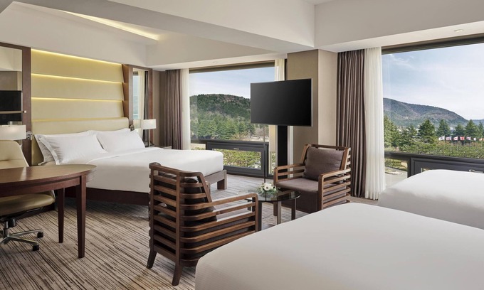 Gyeongju Resort | Elegant Hilton Gyeongju: 4-Star Stay with Spa & Pool