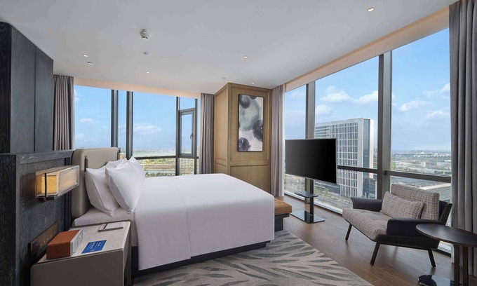 Xiuzhou Qu Hotel | Hilton Jiashan