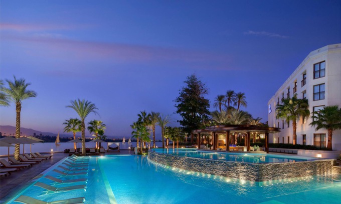Luxor Resort | Experience Hilton Luxor Resort & Spa: Eco-Friendly Oasis