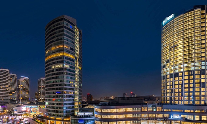 Ikitelli Hotel | Relax at Hilton Mall of Istanbul with Pool and Spa Access