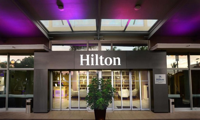 Anse Vata Hotel | Elegant Hilton Noumea: Oceanfront Residences & Spa Retreat