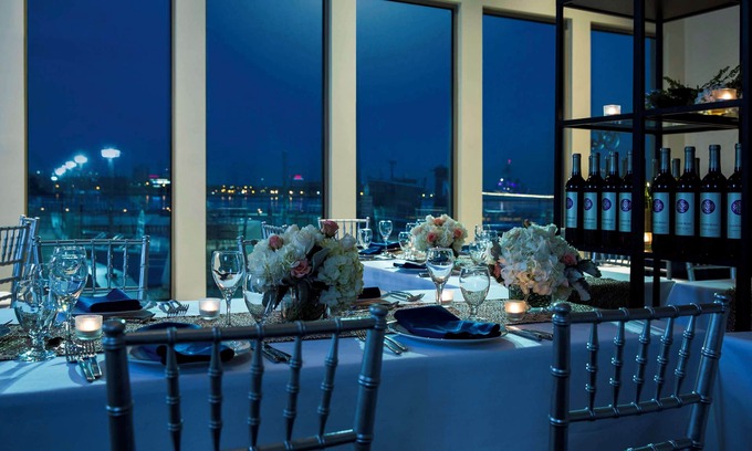 Society Hill Hotel | Discover Comfort at Hilton Philadelphia on Penn's Landing