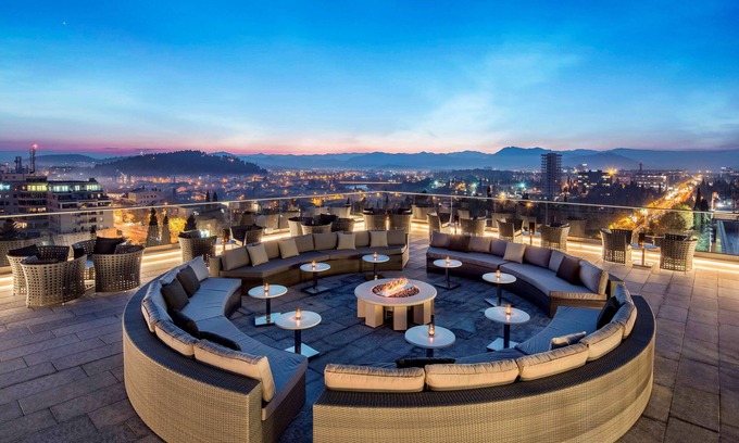 Downtown Hotel | Experience the Excellence of Hilton Podgorica Crna Gora