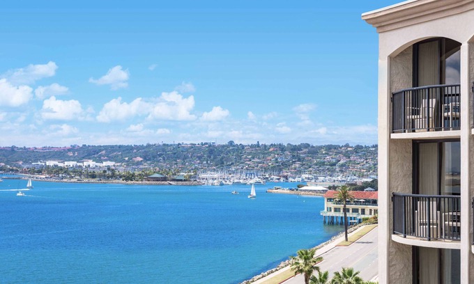 Downtown San Diego Hotel | Relax at Hilton San Diego Airport/Harbor Island: Top Amenities