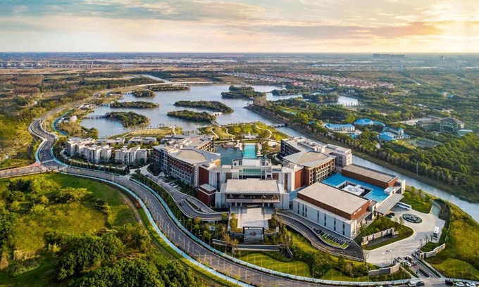 Fengxian Hotel | Discover Hilton Shanghai Fengxian: Family-Friendly Retreat