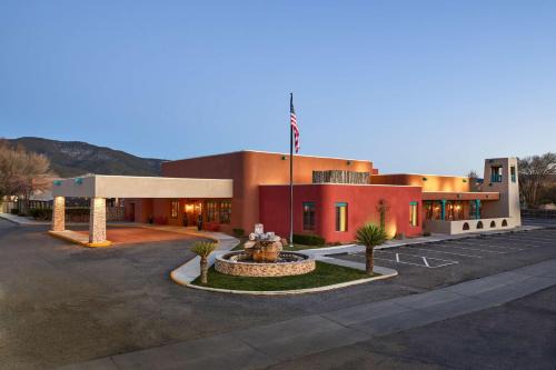 Taos Hotel | Explore Hotel Don Fernando De Taos - A 4-Star Retreat