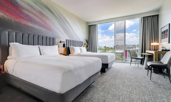 Greater Third Ward Hotel | Top-Rated Hilton University of Houston with Pool & Spa
