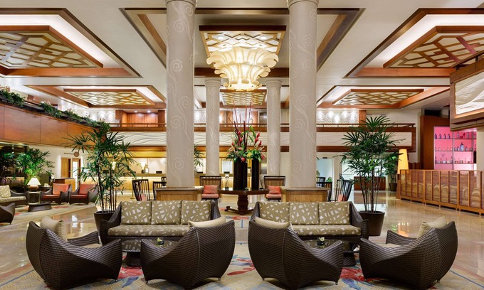 Waikiki Resort | Relax at Hilton Waikiki Beach - 4-Star Stay with Pool & Spa