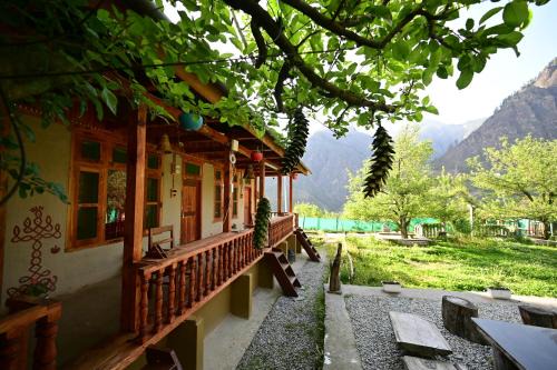 Kullu House | Family-Friendly Himalayan Mud Resort for Your Adventure