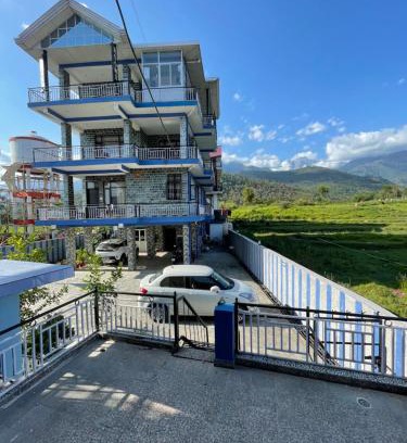 Palampur Hotel | Cozy Himalayan Retreat: Family-Friendly, 4-Star Stay