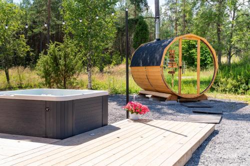 Jamsa Villa | Himos Stonelake - two saunas and a hot tub