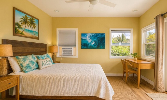 Punaluu House | Paradise Awaits at Kai Kealoa: Ocean Views & Hot Tub