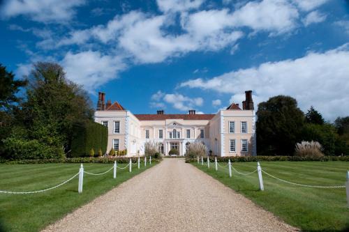 Hintlesham Hotel | Elegant Hintlesham Hall Hotel: Family-Friendly Retreat