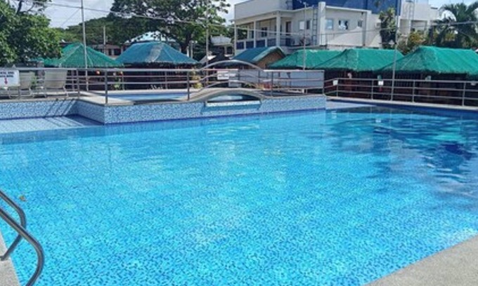 Lian Hotel | Inviting Hip Nautic Beach Resort with Pool & Breakfast
