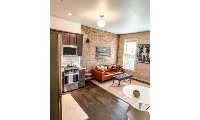 Hudson Apartment | Top-Rated Hip on Warren: Family-Friendly with Pool Access