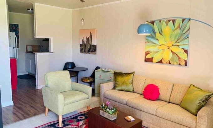Waco Apartment | Charming Hippy Ranch Apartment - Ideal for Families
