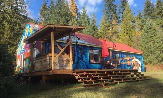 Nelson House | Unique Hippy Ranch Experience in Beautiful Nelson