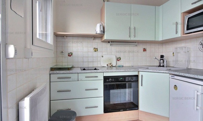 Berck-sur-Mer Apartment | Seaside Retreat: Apartment for 4 with Ocean Views & Parking